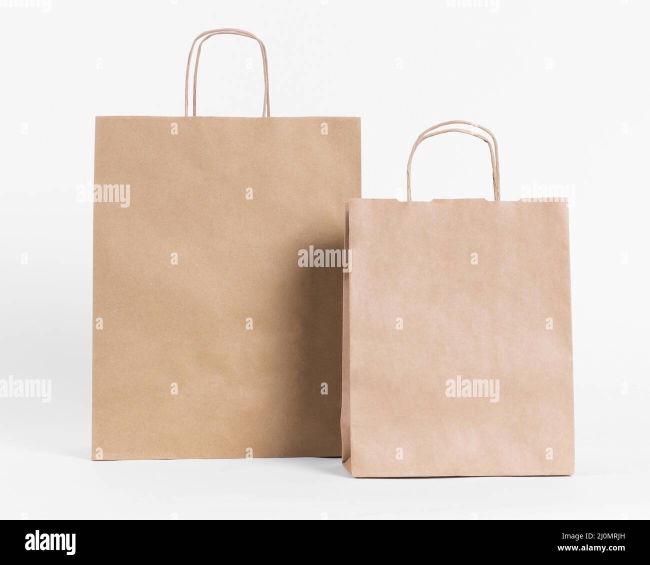 Vorderansicht braune Papiertragetaschen zum Einkaufen Stockfoto