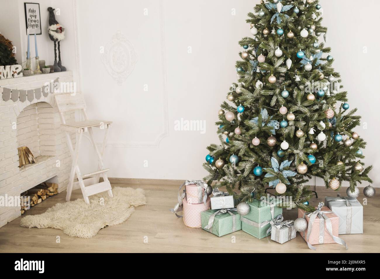 Weihnachten Komposition Wohnzimmer Stockfoto