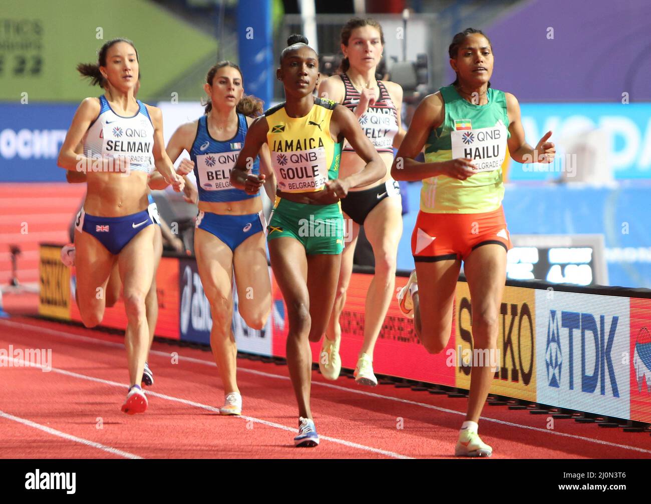 Freweyni HAILU aus Äthiopien , Natoya GOULE aus Jamaique , Jenny SELMAN aus Großbritannien Madeleine KELLY aus Kanada und Elena BELLÒ aus Italien heizen 800 M Frauen während der Leichtathletik-Hallenweltmeisterschaften 2022 am 18. März 2022 in der stark Arena in Belgrad, Serbien - Foto Laurent Lairys / /ABACAPRESS.COM Stockfoto