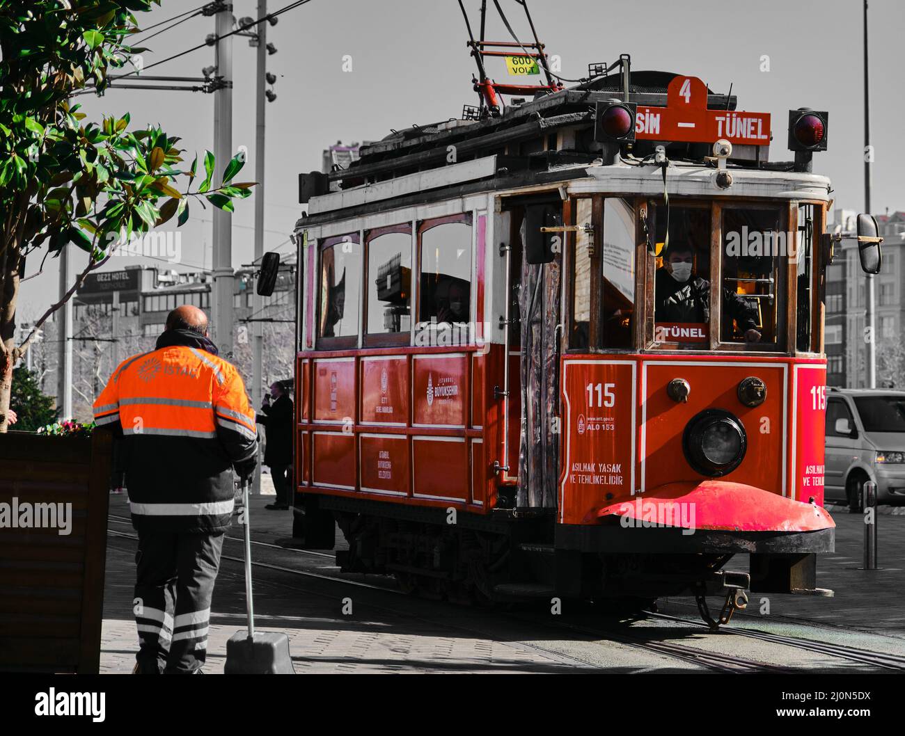 03.03.2021. istanbul. Türkei. Symbol des istanbuler Taksim-Platzes antike Züge. Stockfoto