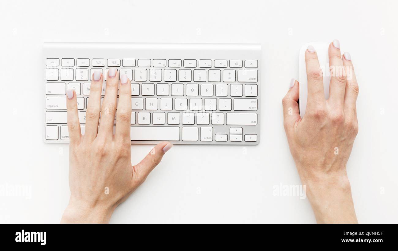 Desktop-Konzept mit Tastatur. Hohe Qualität und Auflösung schönes Fotokonzept Stockfoto