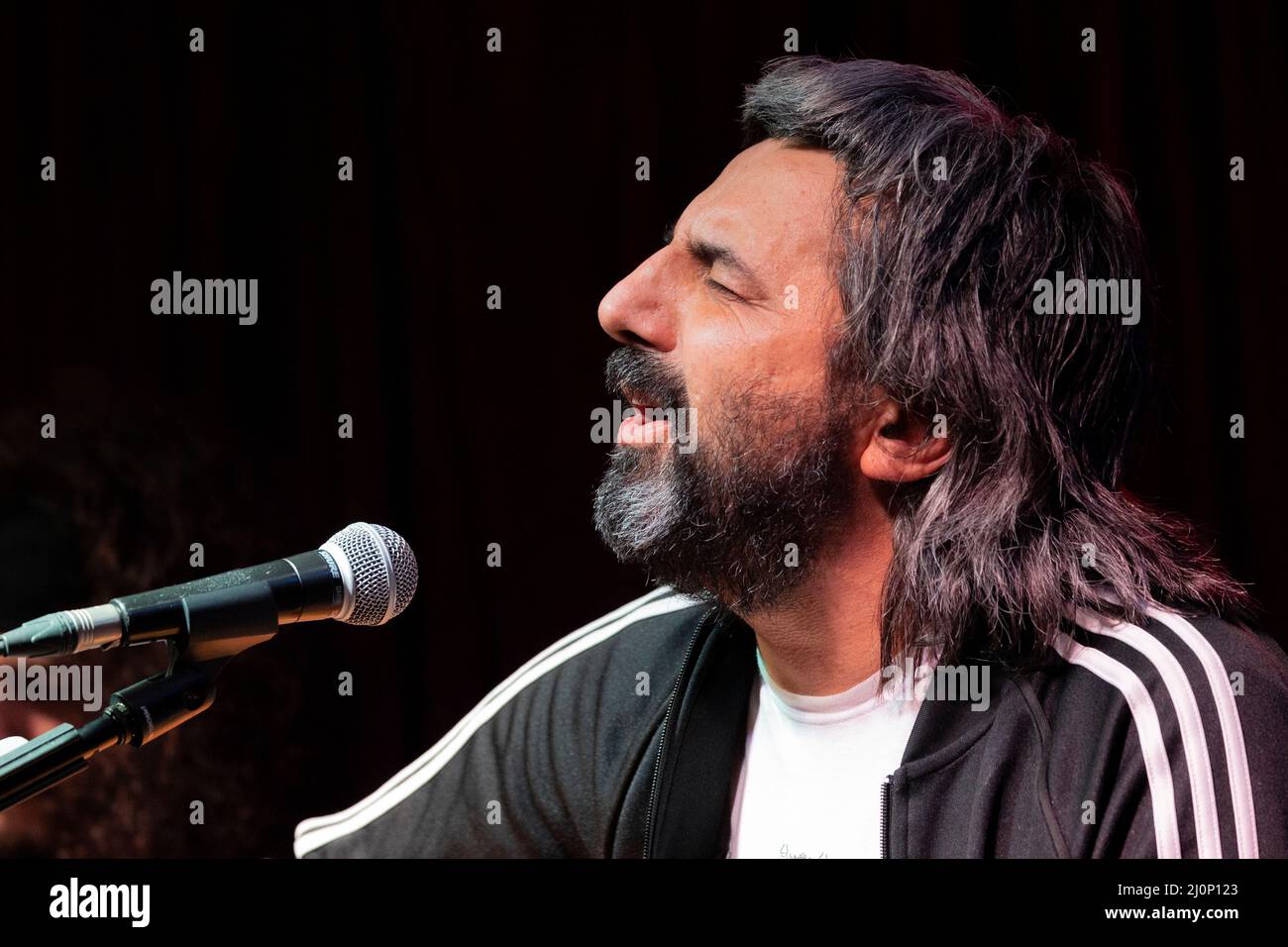 Treviglio, Italien. 17. März 2022. (3/17/2022) Omar Pedrini Live-Konzert im Revel Theatre Pub (Foto: Andrea Ripamonti/Pacific Press/Sipa USA) Quelle: SIPA USA/Alamy Live News Stockfoto