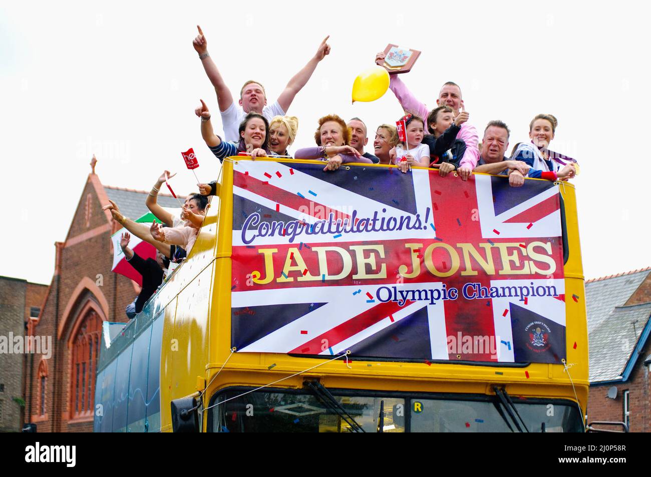 Feier der olympischen Taekwondo-Goldsiegerin Jade Jones OBE 2012 in Flint, Nordwales Stockfoto