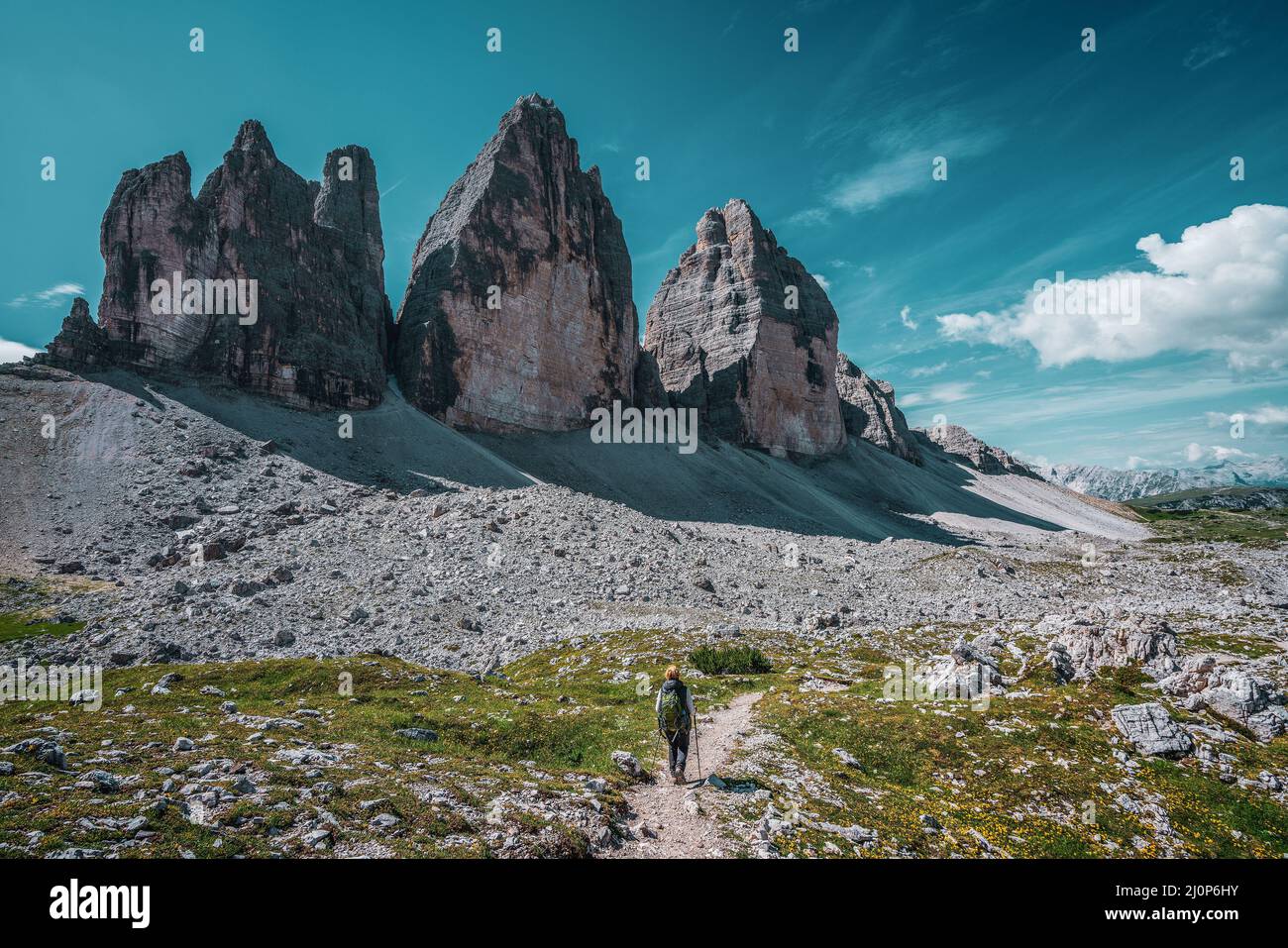Backpacker auf Wanderwegen in den Dolomiten Stockfoto