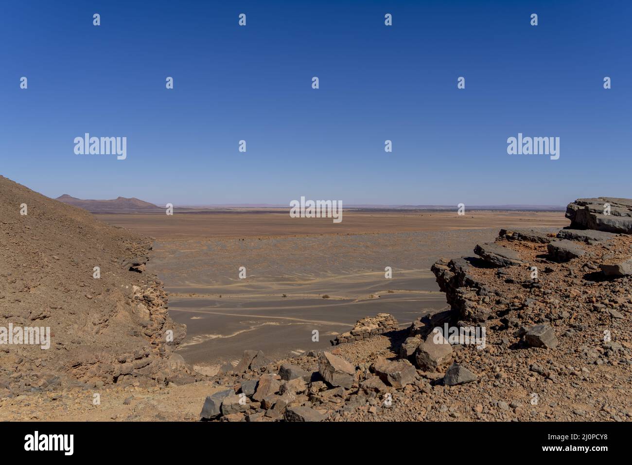 Gara Medouar ist Eine horshoe-förmige geologische Formation in der Nähe von Sijilmasa, Marokko, Afrika Stockfoto