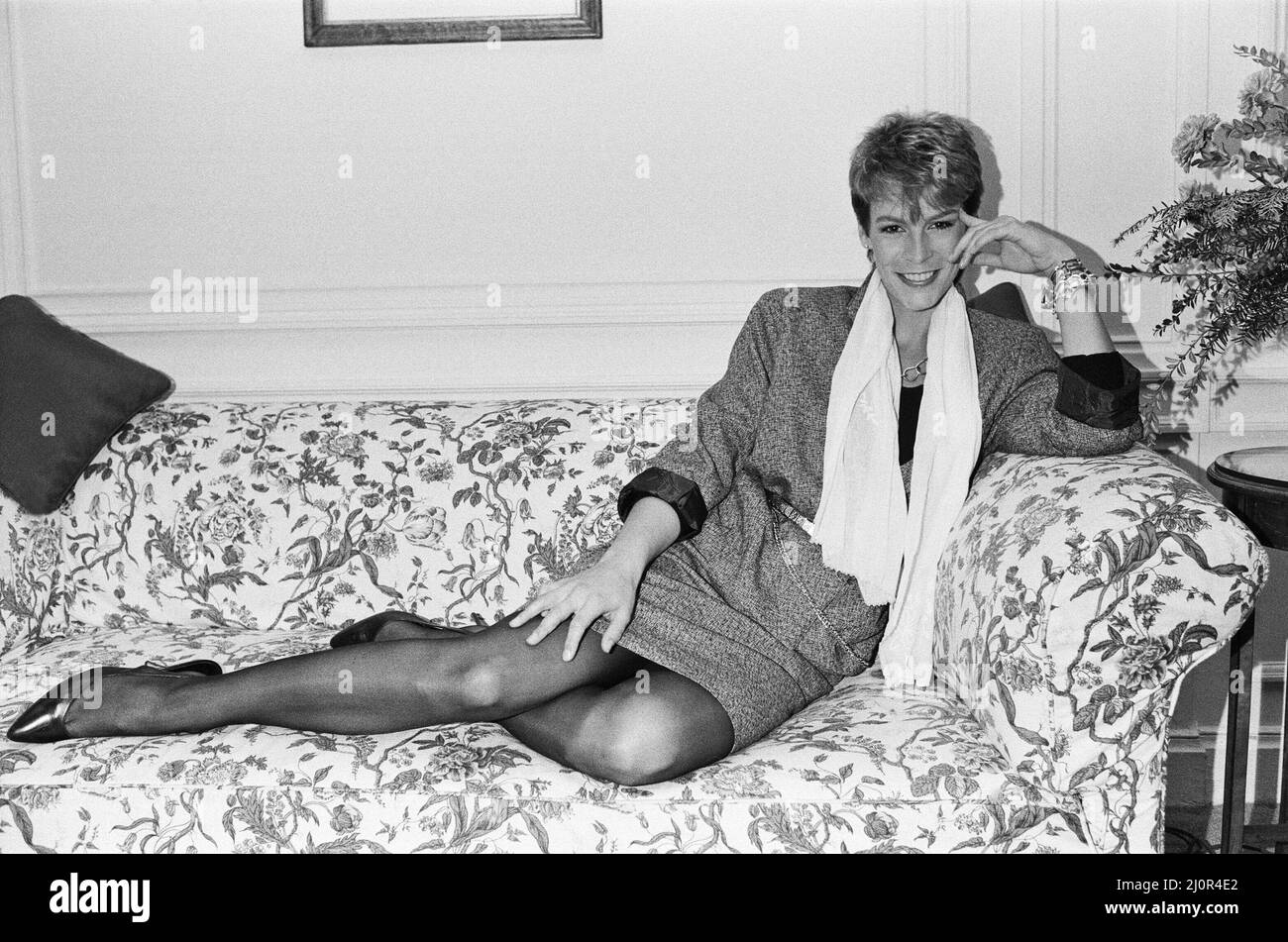 Jamie Lee Curtis, Schauspieler, abgebildet im Claridges Hotel in London. Jamie, Tochter des Schauspielers Tony Curtis, ist in London, um für ihren neuesten Film Trading Places zu werben. Bild aufgenommen am 30.. November 1983 Stockfoto