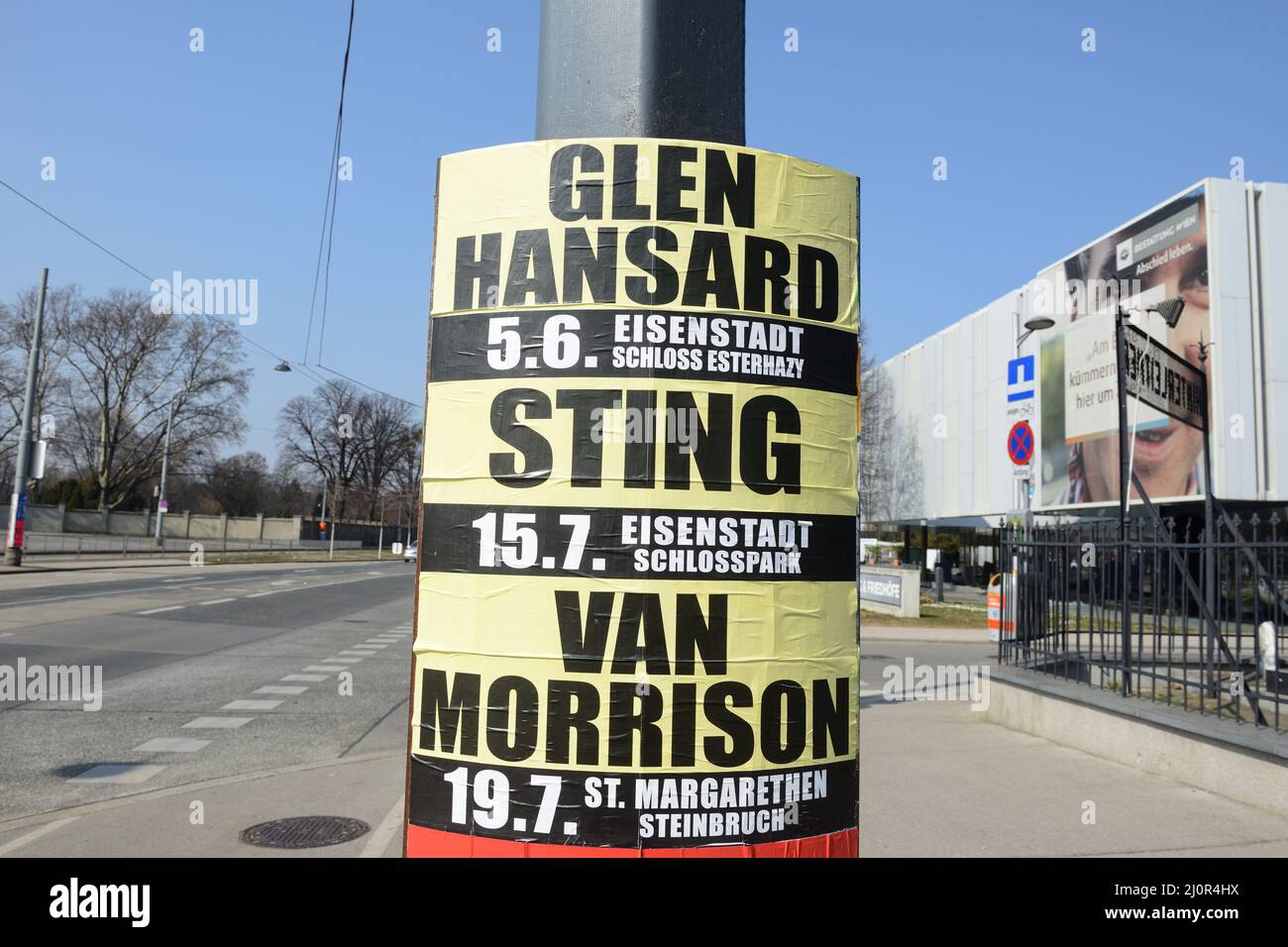 Wien, Österreich. 19. März 2022. Konzertplakate für die Konzertsaison 2022 in Österreich Stockfoto