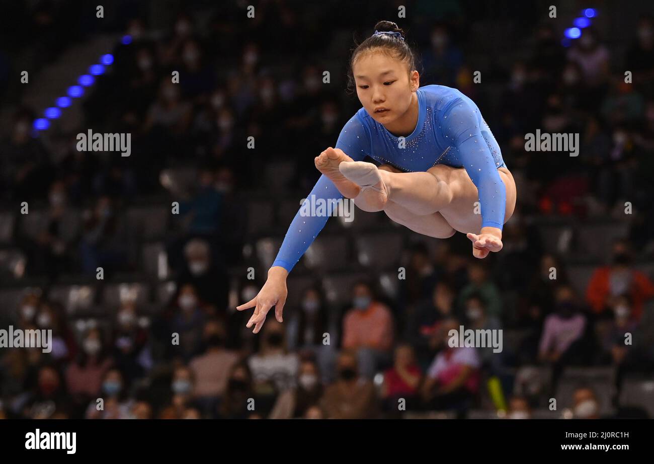 Stuttgart, Deutschland. 20. März 2022. Gymnastik, DTB Cup, gemischt. Katelyn Jong aus den USA tritt auf dem Schwungstrahl auf. Die USA belegte den ersten Platz im Mixed Cup. Quelle: Marijan Murat/dpa/Alamy Live News Stockfoto