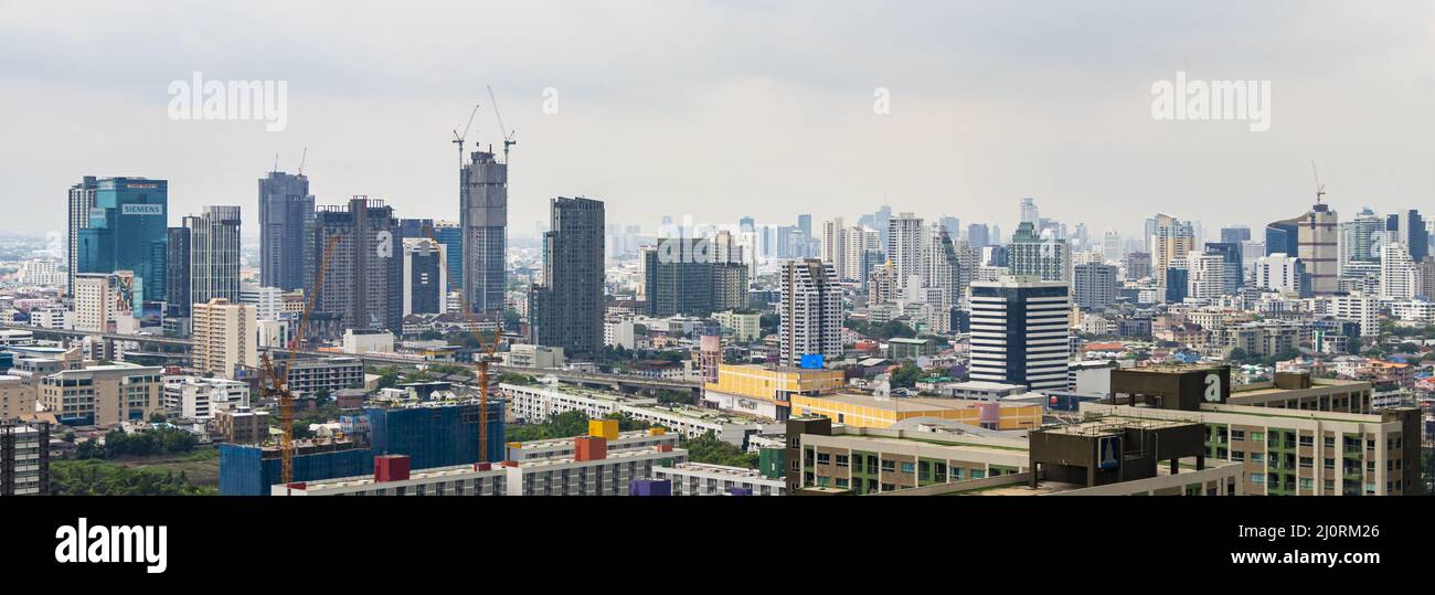 Bangkok City Panorama Wolkenkratzer Stadtbild der Hauptstadt von Thailand. Stockfoto
