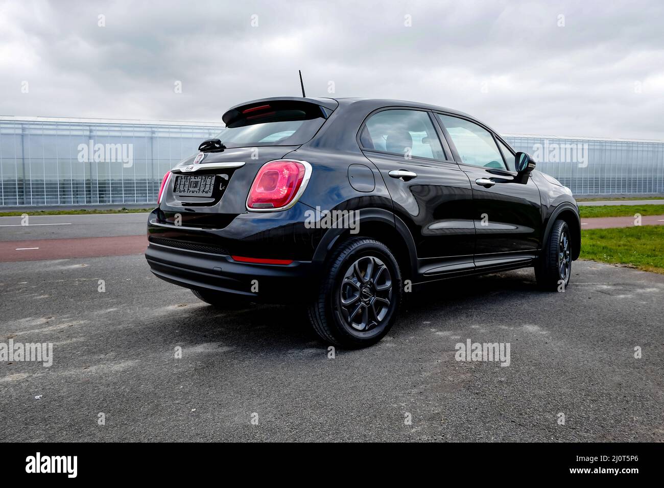 Black 2019 Fiat 500X 1,6 110pk Pop Version Stockfoto