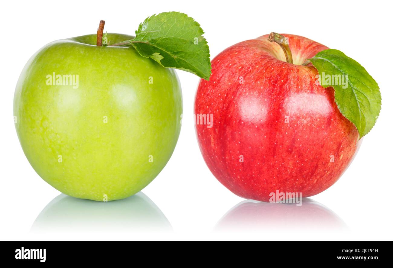 Äpfel Früchte grün rot Apfelfrüchte mit Blättern abgeschnitten isoliert vor einem weißen Hintergrund Stockfoto