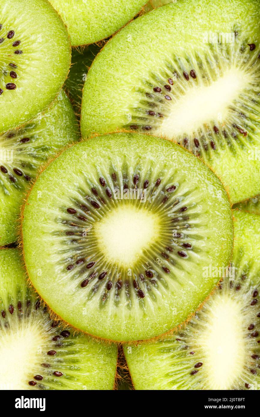 Kiwi frisches Obst Kiwis Obst Hintergrund von oben Porträt Stockfoto