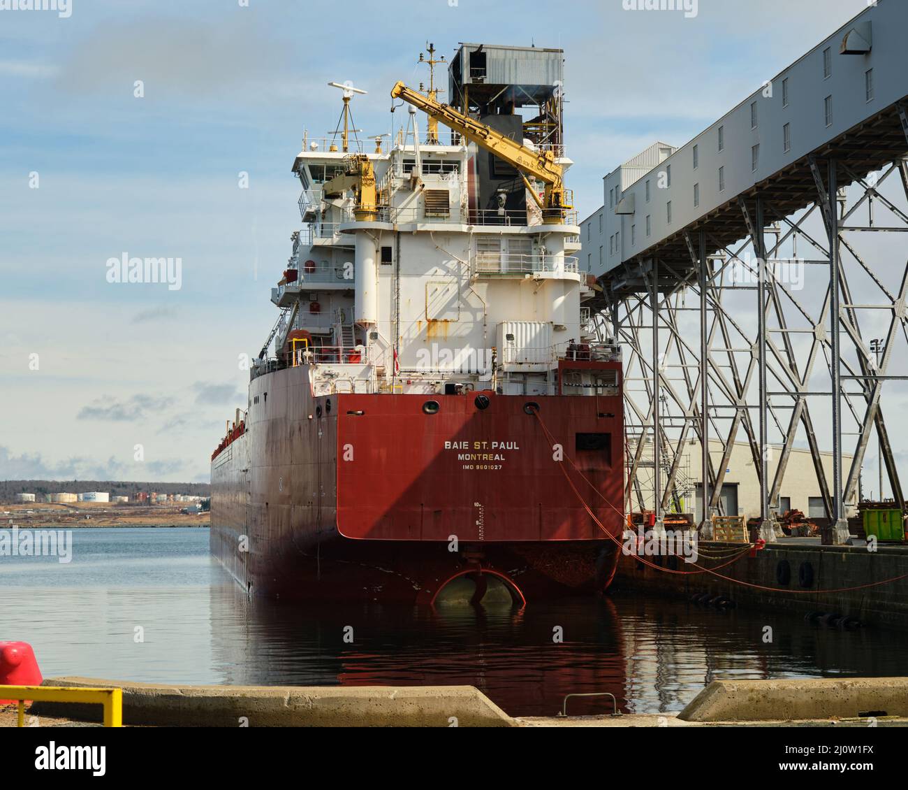 Halifax, Kanada. 20. März 2022. Das Schiff „Baie St-Paul“ ankerte seit über einem Monat im Hafen von Halifax. Stockfoto