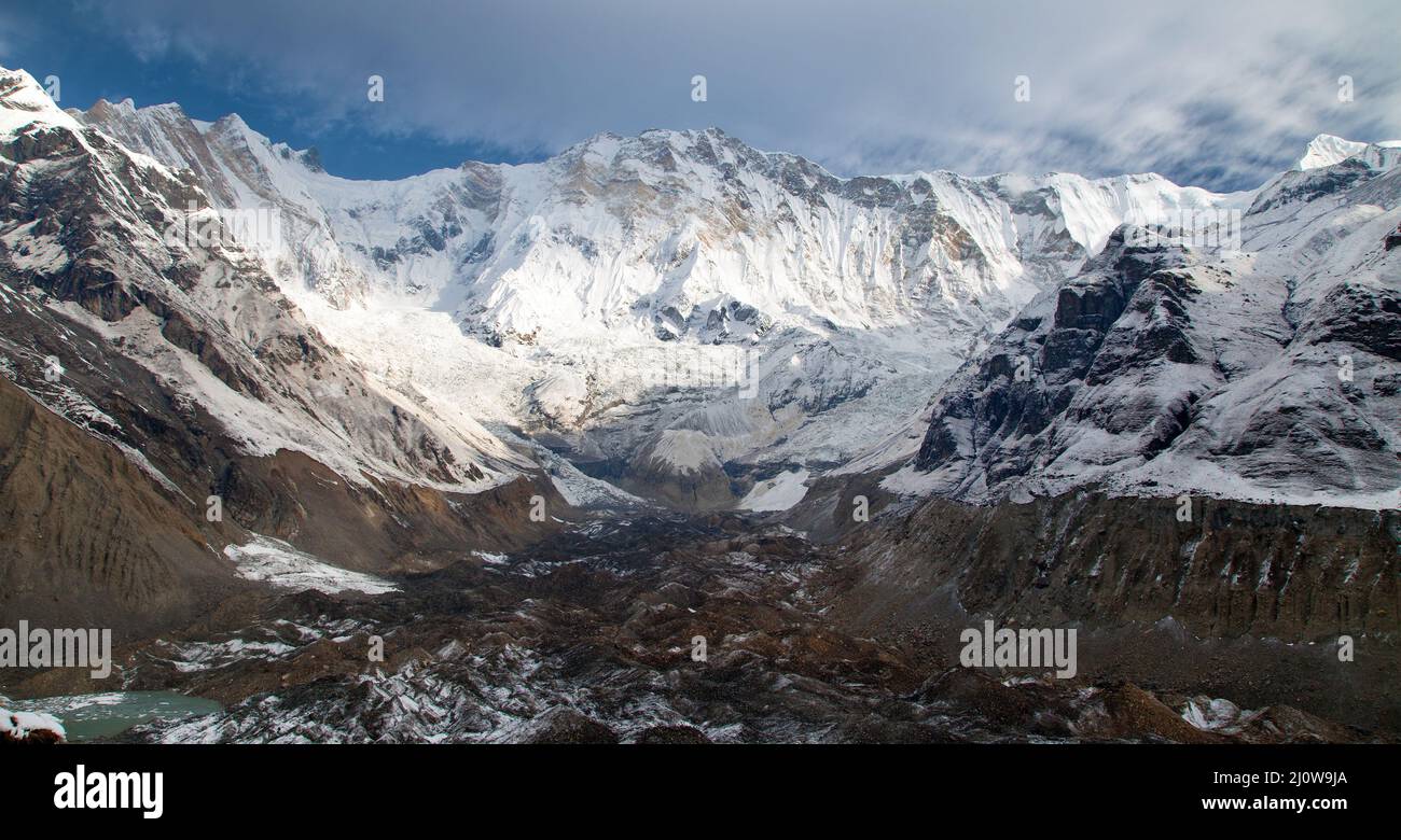 Am Morgen Panoramablick auf Mount Annapurna 1 vom Mt Annapurna South ...