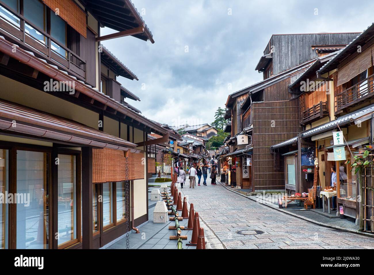 Touristen Einkaufsstraße Sanneizaka. Kyoto. Japan Stockfoto