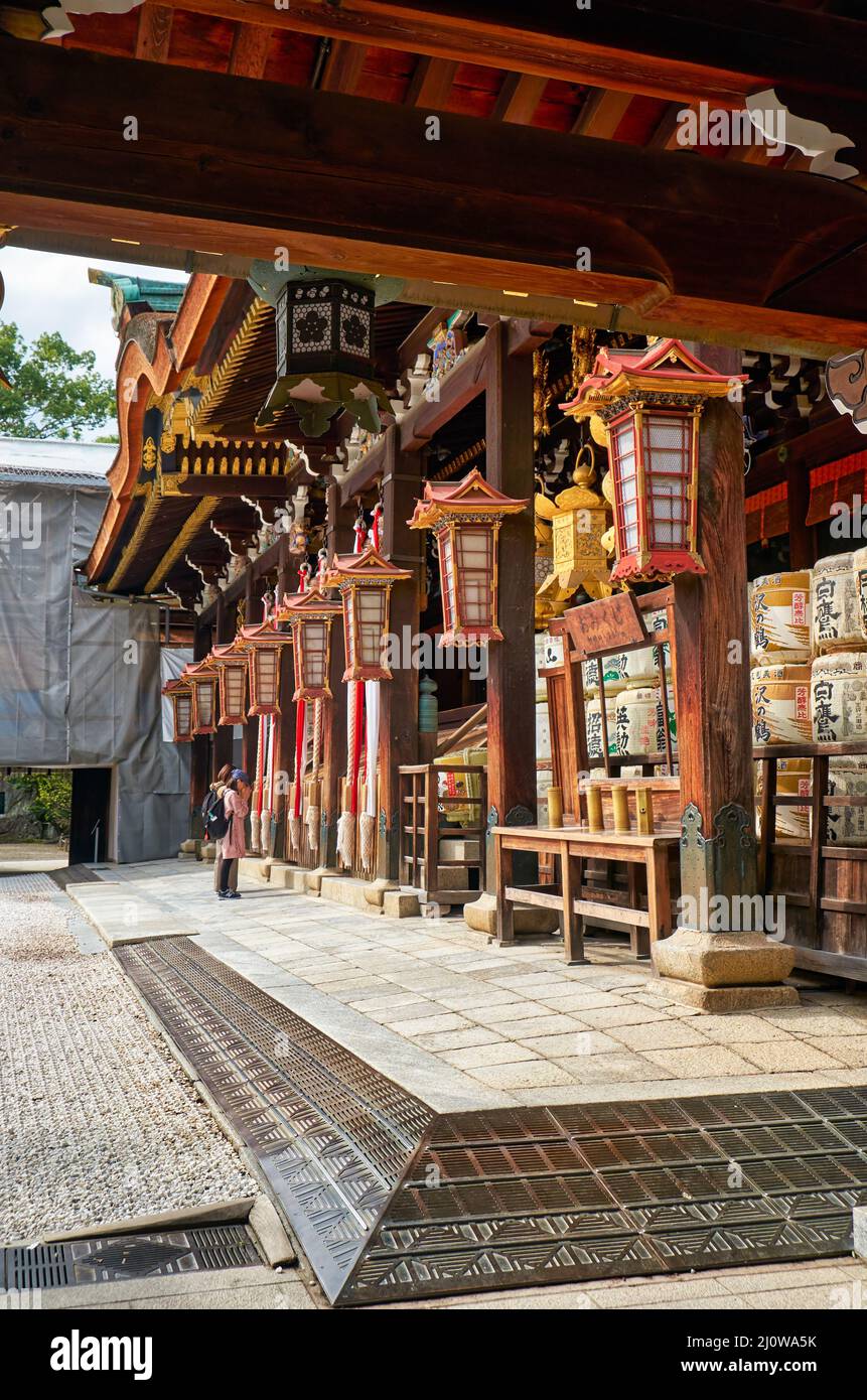 Das Hauptheiligtum (shaden) des Kitano Tenmangu-Schreines. Kyoto. Japan Stockfoto