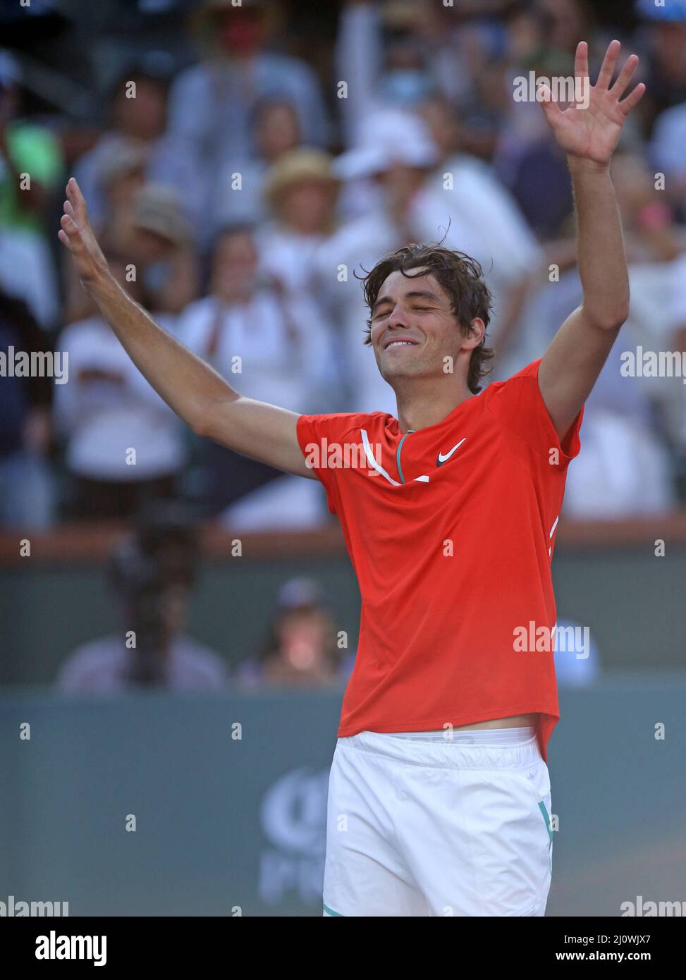 Indian Wells, Usa. 20. März 2022. Der Amerikaner Taylor Fritz reagiert darauf, nachdem er am Sonntag, den 20. März 2022, das Endspiel seiner Männer gegen den Spanier Rafael Nadal bei den BNP Paribas Open in Indian Wells, Kalifornien, gewonnen hat. Fritz besiegte Nadal 6-3, 7-6 (5), um die Meisterschaft und sein erstes ATP Masters 1000 Turnier zu gewinnen. Foto von David Silpa/UPI Credit: UPI/Alamy Live News Stockfoto