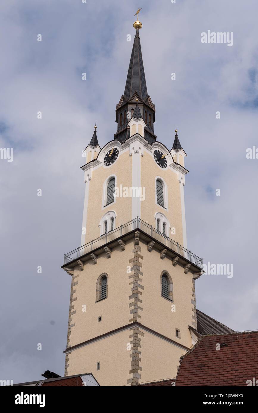 Historische Kirche aus der Barockzeit - Rohrbach-Berg Kirchturm Stockfoto