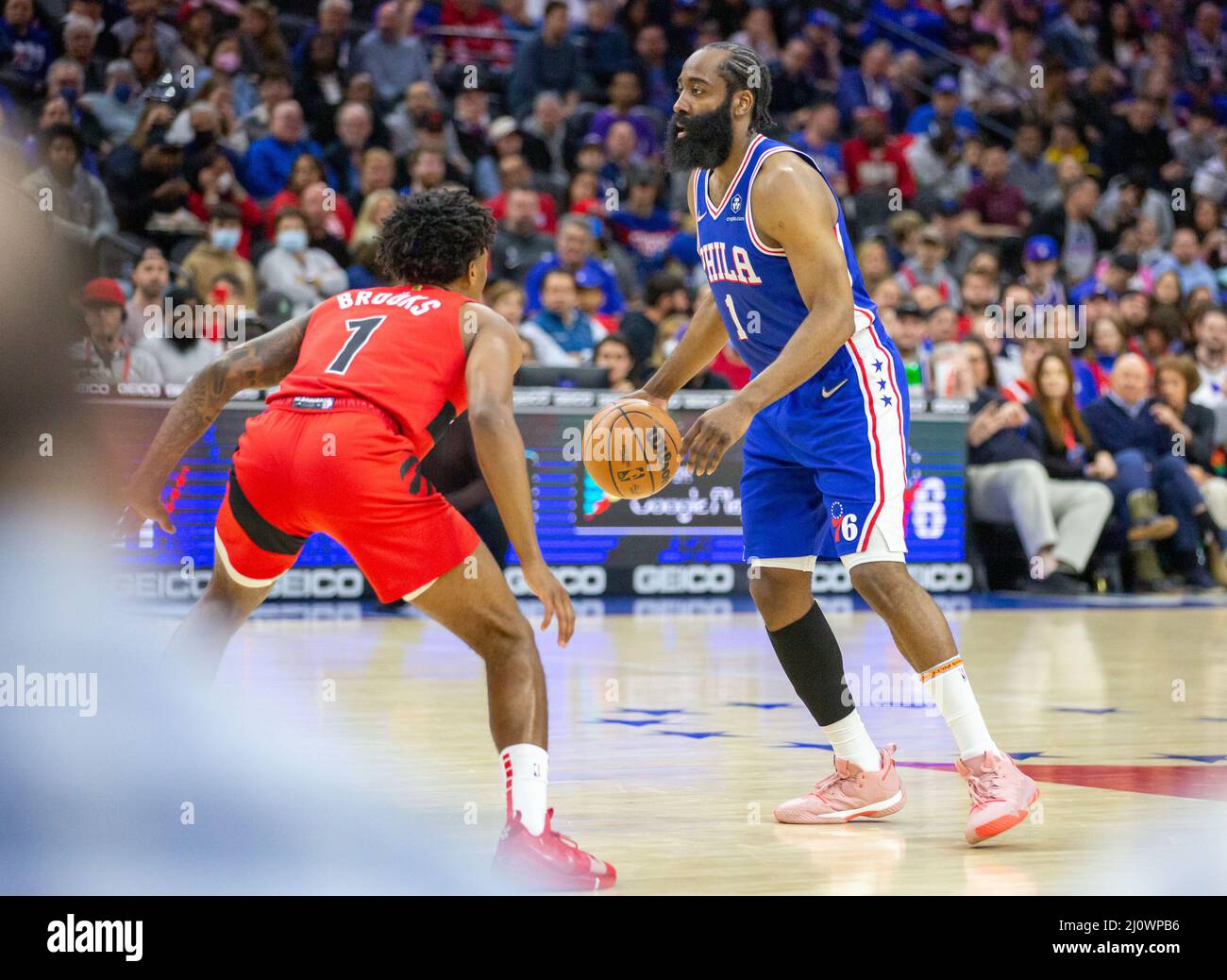 Philadelphia, Usa. 20. März 2022. James Harden (76ers 1) beim Versuch, während des Spiels der National Basketball Association zwischen den Raptors von Philadelphia 76ers und Toronto im Wells Fargo Center in Philadelphia, PA, Georgia Soares/SPP Credit: SPP Sport Press Foto. /Alamy Live News Stockfoto