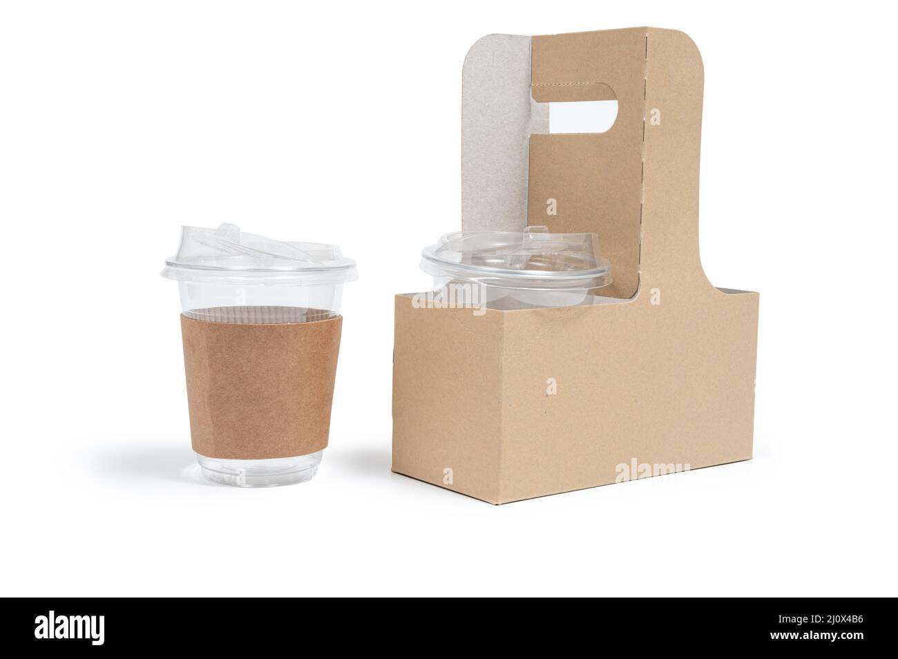 Einweg-Kaffee-Tasse aus Papier isoliert auf weißem Hintergrund. Kaffee - Trinken, Unterwegs, Verpackung, Werbung, Blank Stockfoto