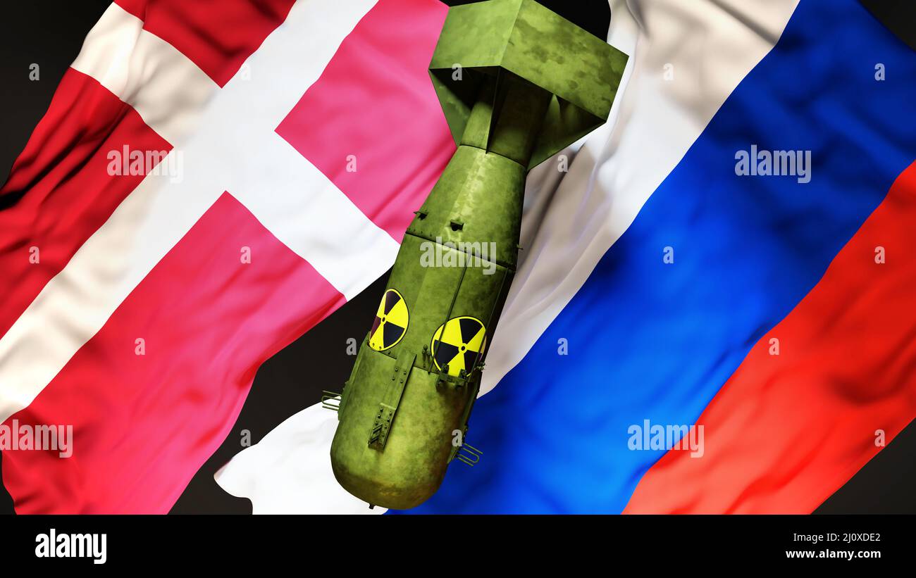 Dänemark und Russland Atomkrieg, Konflikt und Krise. Nationale Flaggen und eine Atombombe mit radioaktivem Logo, um eine nukleare Bedrohung und möglich zu symbolisieren Stockfoto