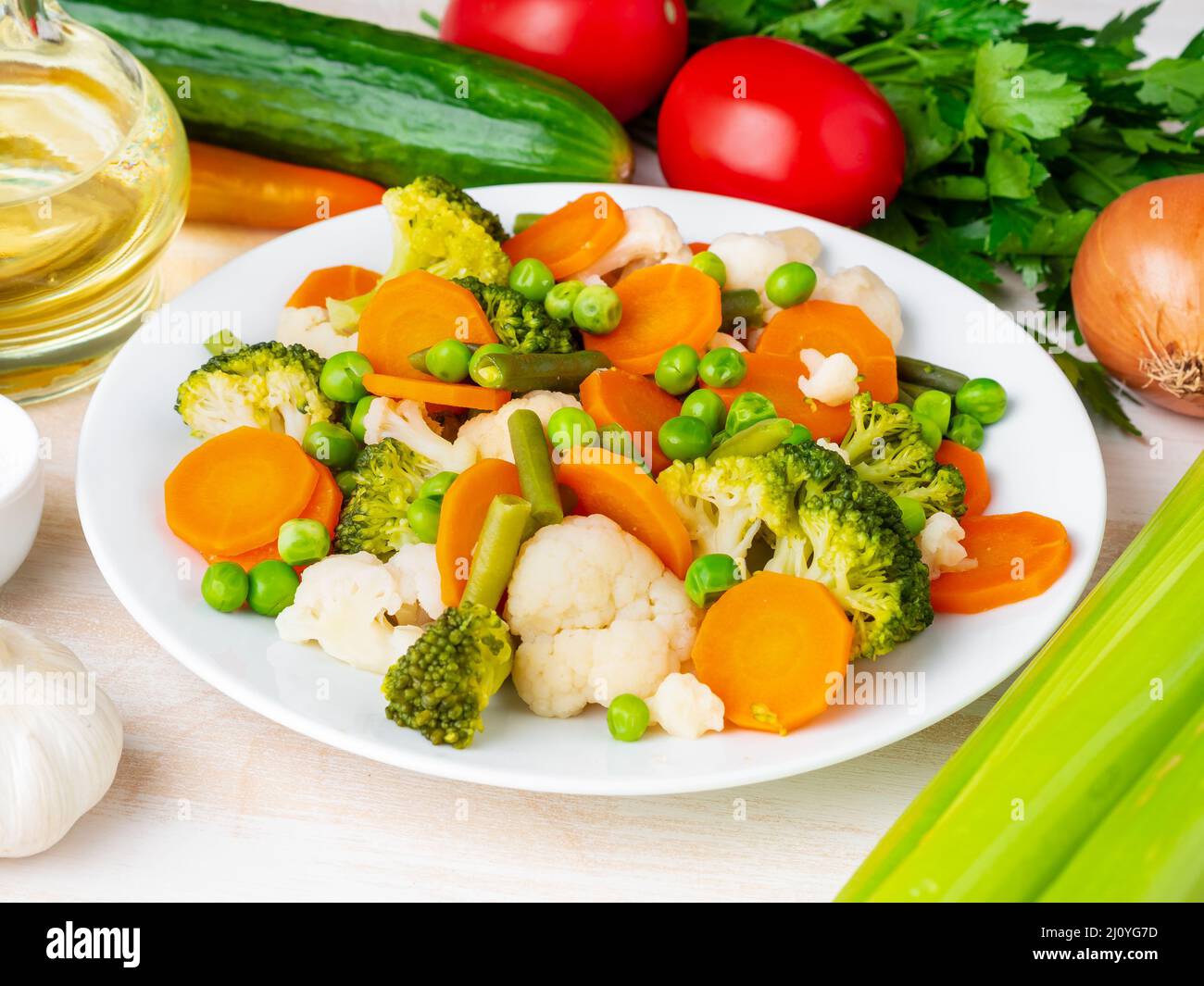 Mischung aus gekochtem Gemüse, Dampf Gemüse für kalorienarme Ernährung Stockfoto