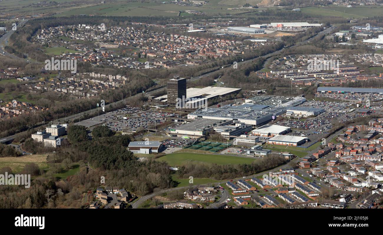 Luftaufnahme von Washington, County Durham, Großbritannien. Foto aus dem Südosten mit dem Galleries Shopping Center & Retail Park, Asda und Sainsburys prominent. Stockfoto