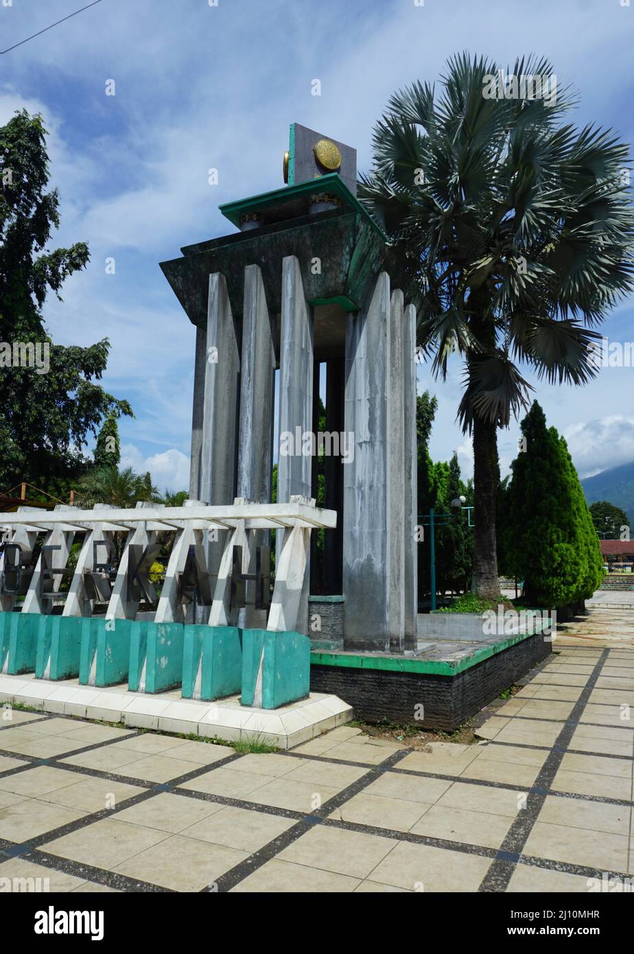 TUGU-GEBÄUDE, DAS DEN SAUBERSTEN CITY AWARD OBEN HAT, PANDEGLANG INDONESIA Stockfoto