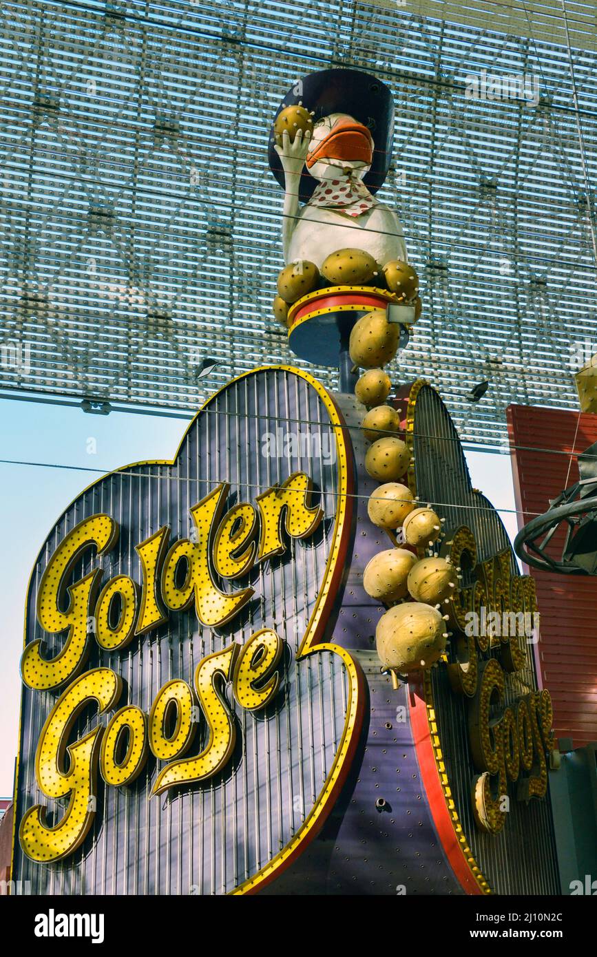Das Neonschild für das Golden Goose Casino, Es ist nicht mehr auf der Fremont Street. Sie rissen es im Jahr 2018 nieder. Stockfoto