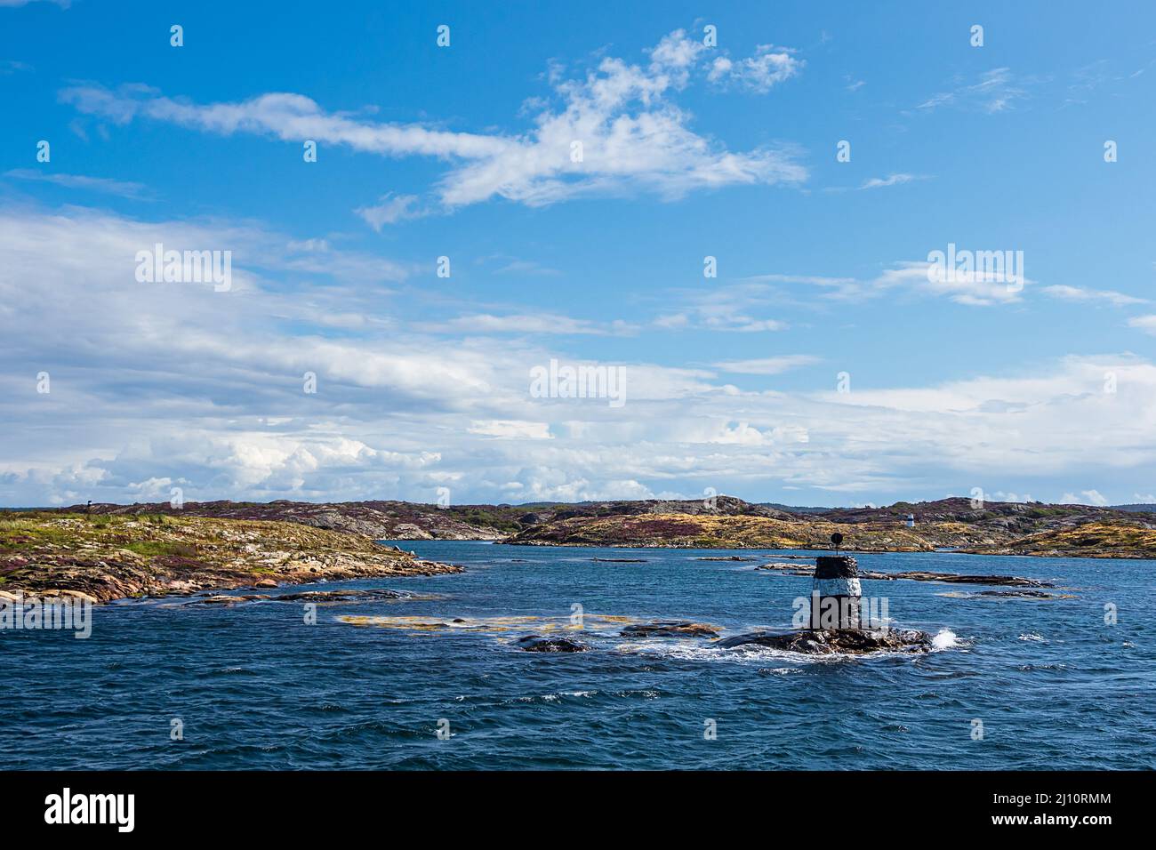 Leuchtturm auf der Insel Orust in Schweden. Stockfoto