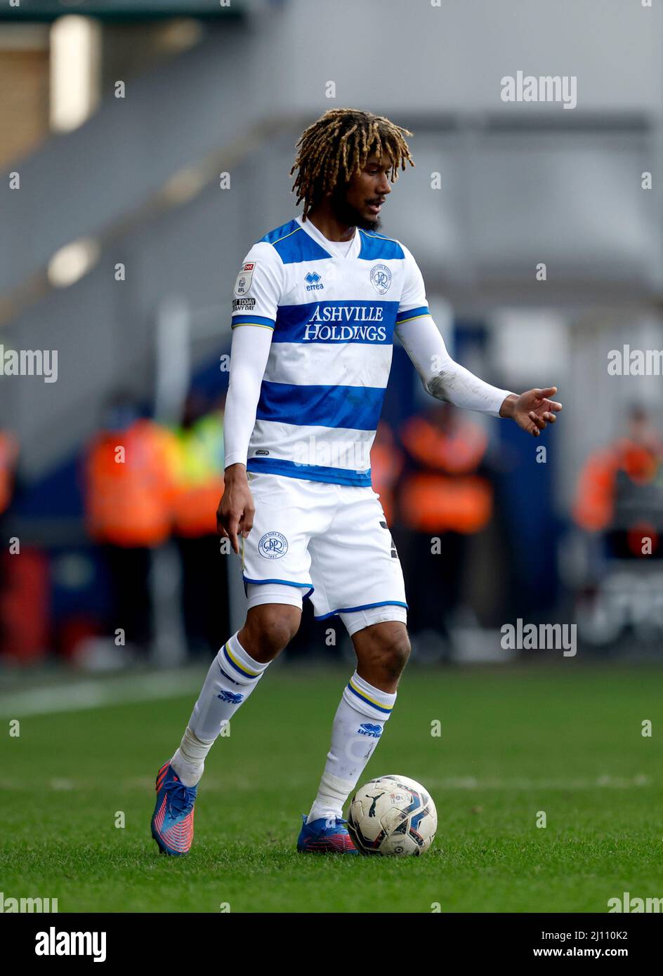 Queens Park Rangers Dion Sanderson in Aktion während des Sky Bet Championship-Spiels im Kiyan Prince Foundation Stadium, London. Bilddatum: Sonntag, 20. März 2022. Stockfoto