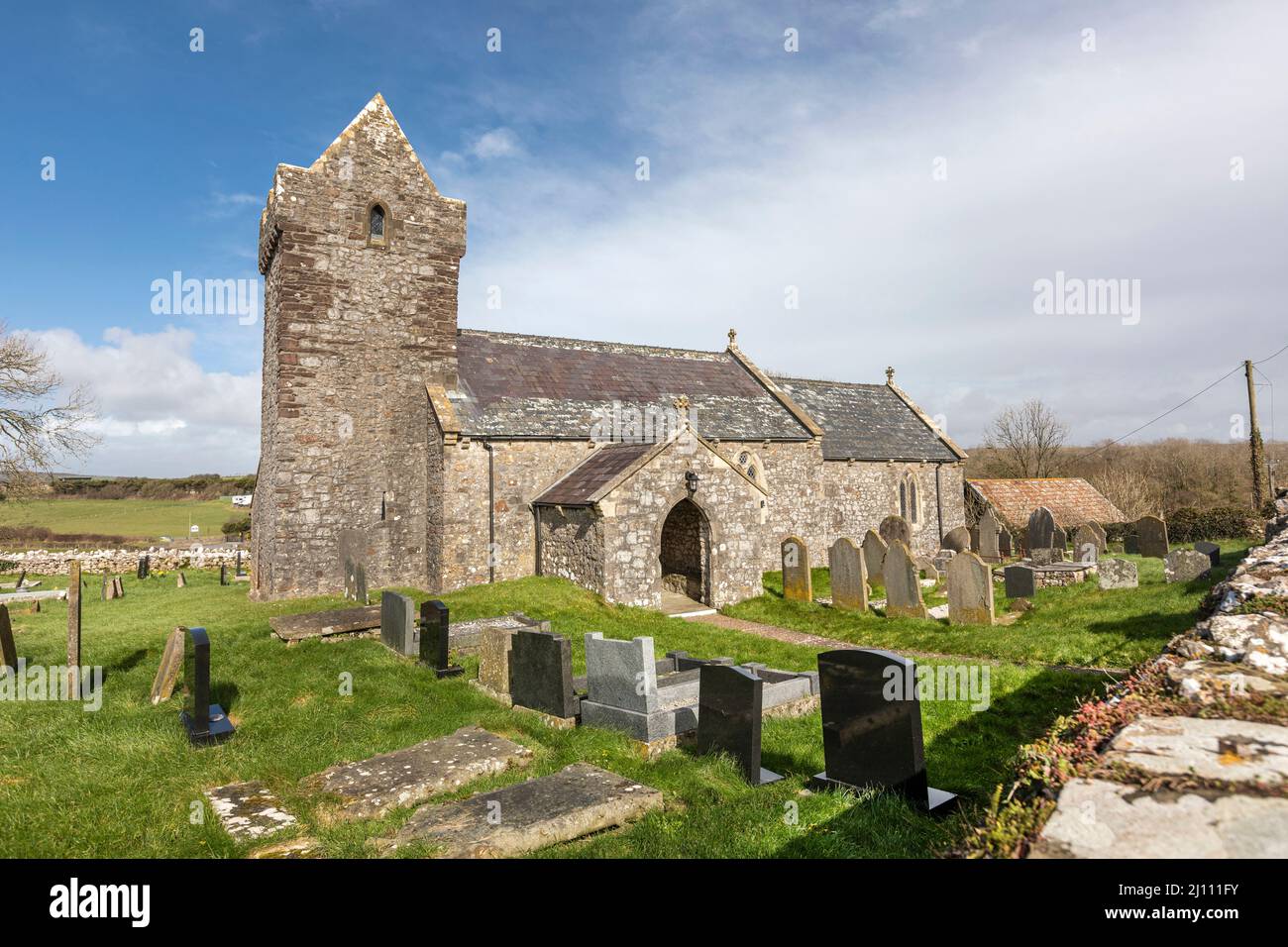 Die St. David's Church ist eine denkmalgeschützte mittelalterliche Kirche im walisischen Dorf Llanddewi Brefi, 3 Meilen südlich von Tregaron in der Grafschaft Ceredigion Stockfoto