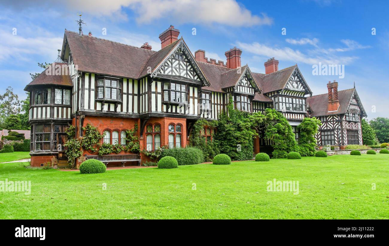 Wightwick Manor, ein viktorianisches Herrenhaus in Wightwick Bank, Wolverhampton, West Midlands, England, Großbritannien Stockfoto