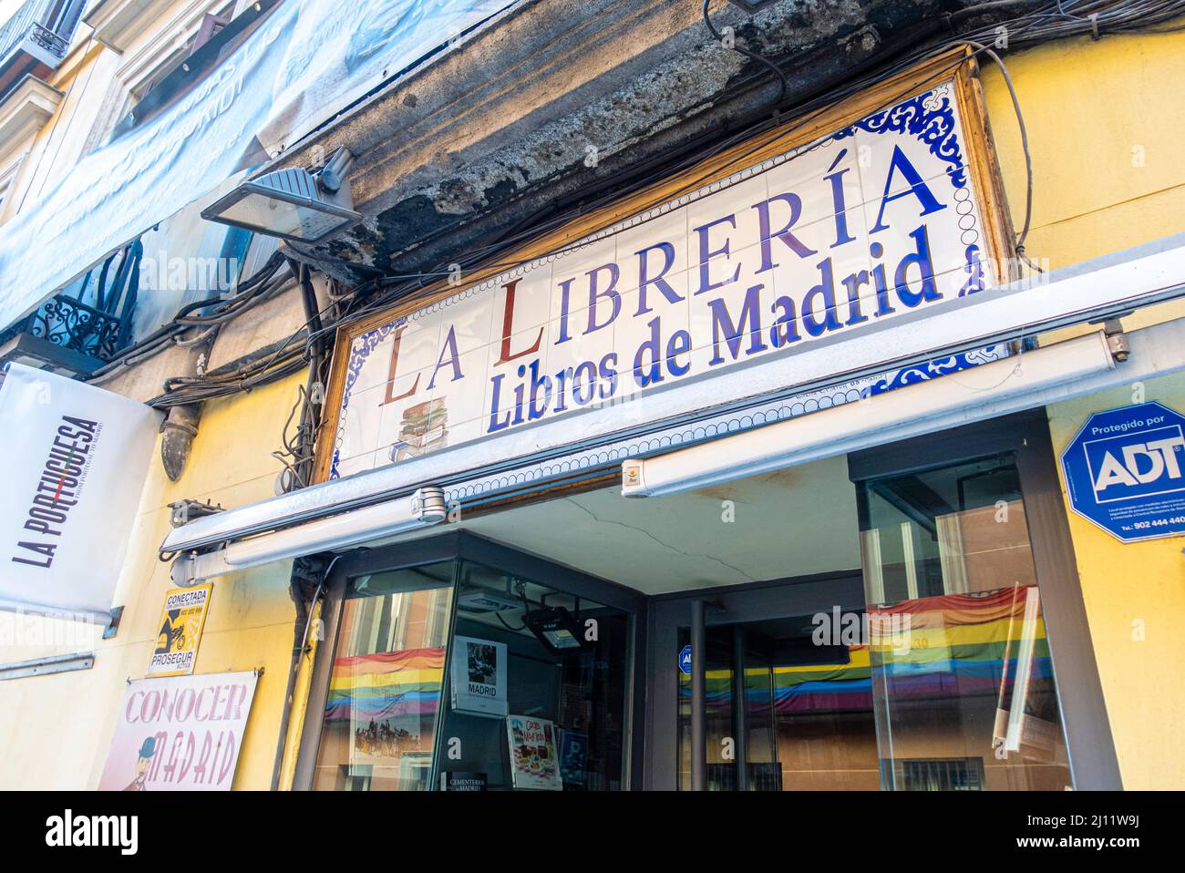 La Libreria Libros de Madrid, farbenfrohes Schild über der Buchhandlung im Zentrum von Madrid, Spanien Stockfoto