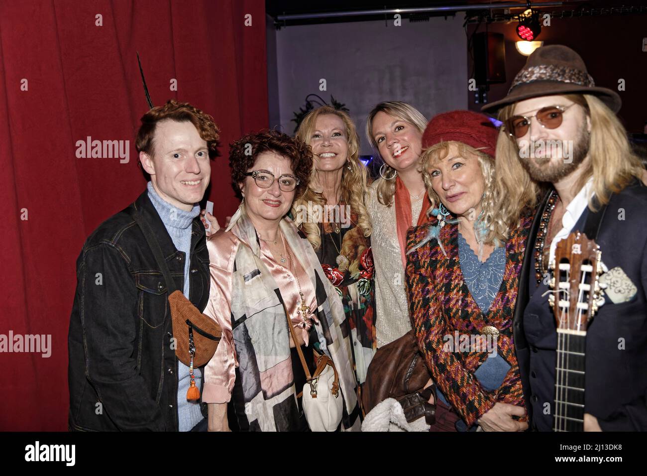 Paris, Frankreich. 21. März 2022. Fiona Gelin, Chardry (Richard Bauduin) und Gäste betreuen MEINEN VATER (A Mon Père) in der Comédie Montorgueil. Stockfoto