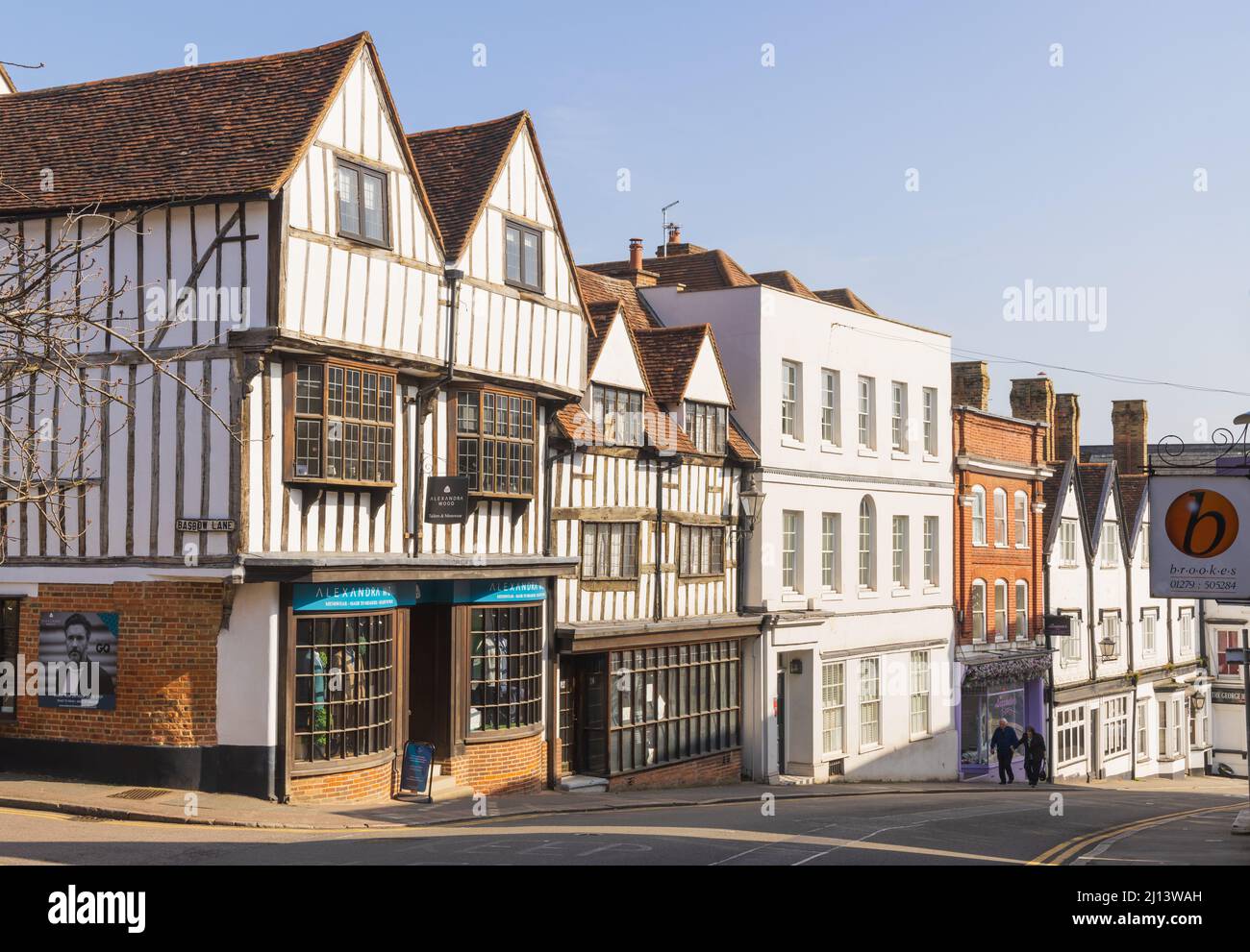 Blick auf die alten Gebäude in der High Street, Bishop's Stortford. VEREINIGTES KÖNIGREICH Stockfoto