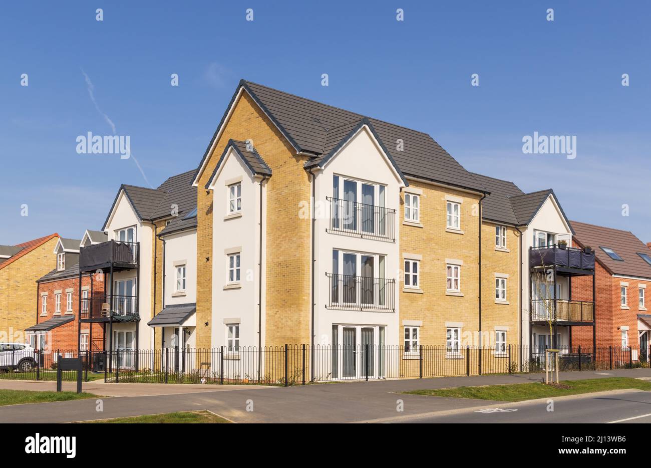 Neubau eines Wohnblocks in der Wohnsiedlung Stortford Fields. Bishop's Stortford. VEREINIGTES KÖNIGREICH Stockfoto