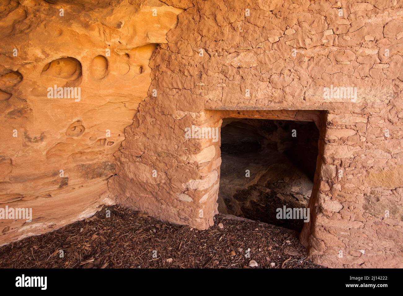 Die Lace Rock Ruin ist eine 1000 Jahre alte Ancestral Puebloan Klippe, die auf Cedar Mesa im Südosten Utahs wohnt. Sein Name stammt aus dem Abschnitt des Felsens l Stockfoto