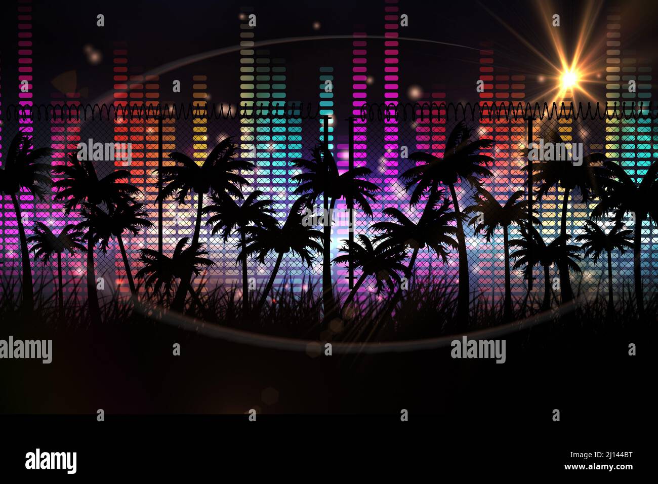 Silhouette von Palmen, Musik-Equalizer und Lichtfleck vor schwarzem Hintergrund Stockfoto