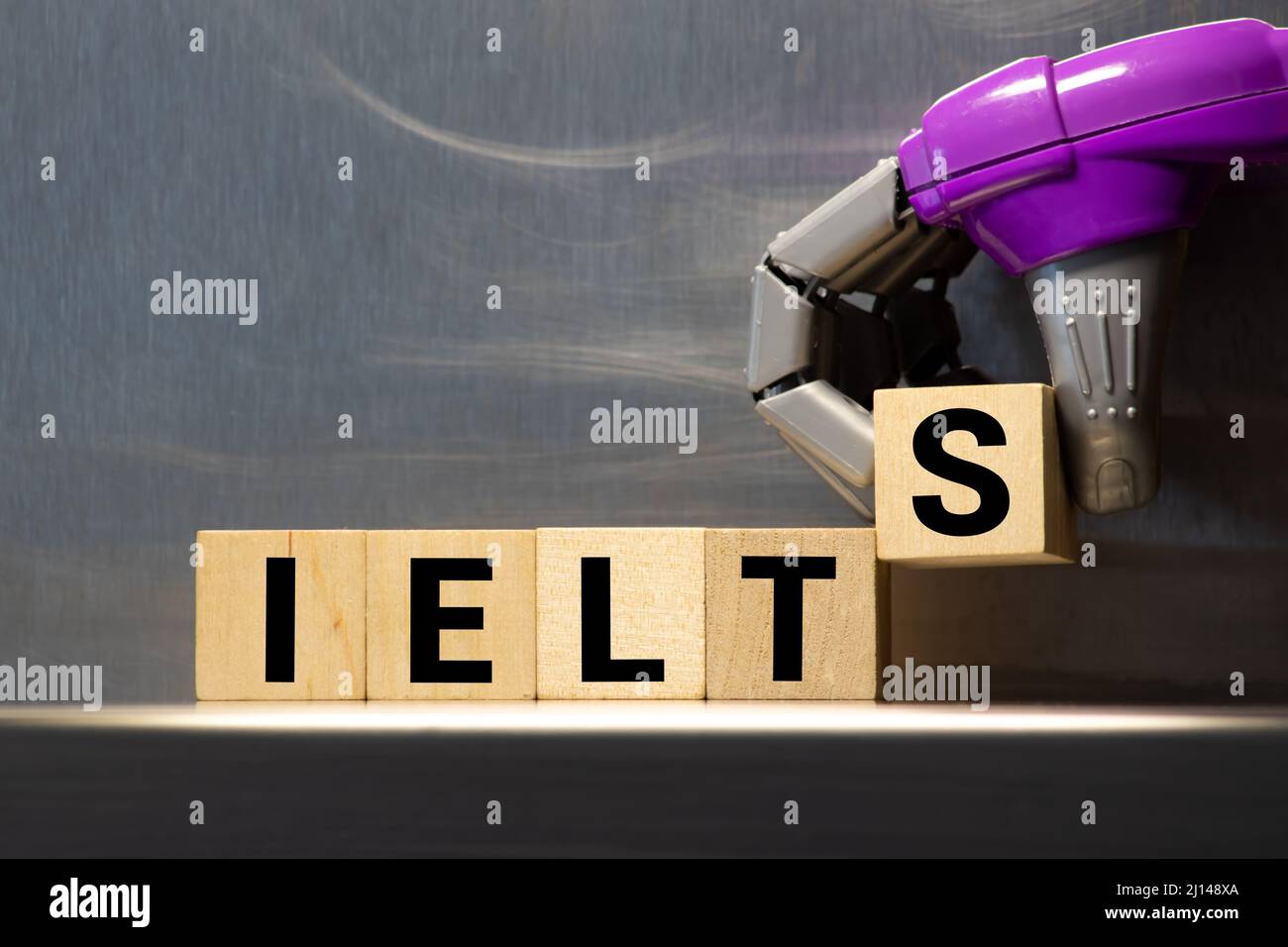 Holzblöcke mit dem Wort IELTS - international standardisierter Test der englischen Sprache Stockfoto