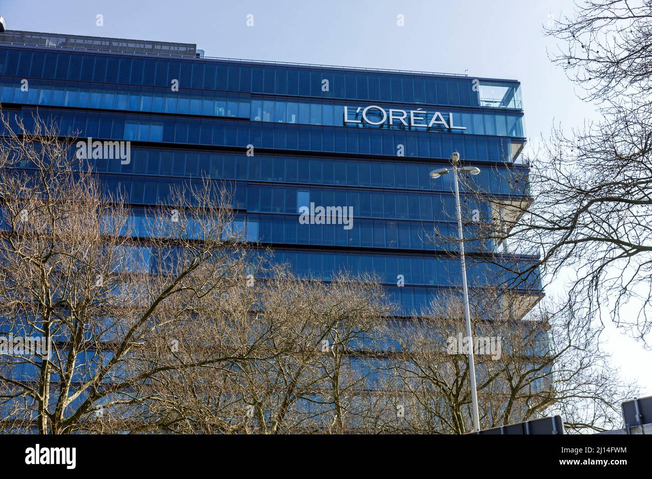 L'Oréal Düsseldorf, Hauptsitz des französischen Konsumgüterkonzerns in Deutschland Stockfoto