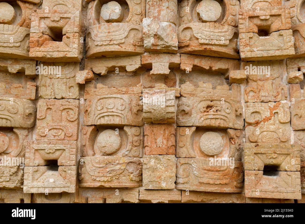 Palast der Masken, Kabah, archäologische Stätte der Maya in der Puuc-Region im Westen von Yucatan, Mexiko Stockfoto