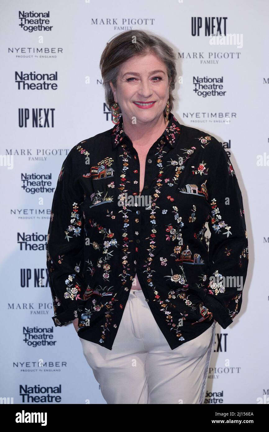 London, Vereinigtes Königreich . 22 März, 2022 . Caroline Quentin besucht die National Theatre Up Next Gala im National Theatre Southbank Credit: Alan D West/Alamy Live News Stockfoto