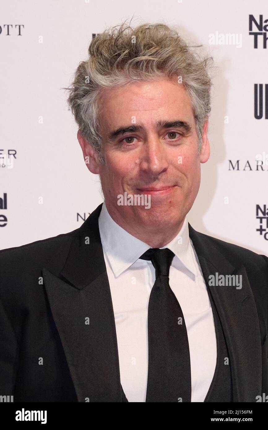 London, Vereinigtes Königreich . 22 März, 2022 . Stephan Mangan bei der National Theatre Up Next Gala im National Theatre Southbank Credit: Alan D West/Alamy Live News Stockfoto