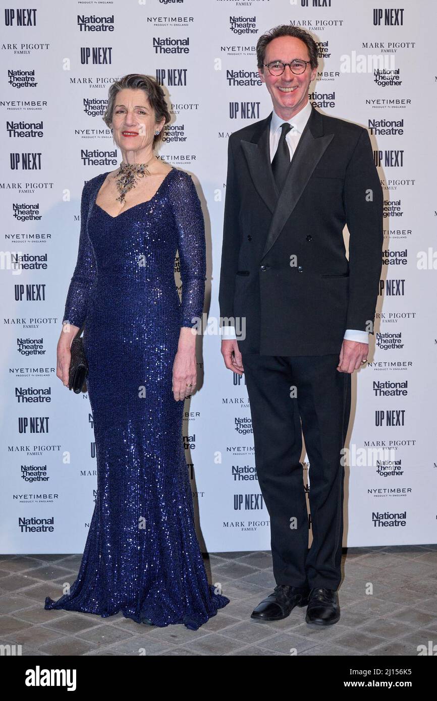 London, Vereinigtes Königreich . 22 März, 2022 . Dame Harriet Walter und Guy Henry bei der National Theatre Up Next Gala im National Theatre Southbank Credit: Alan D West/Alamy Live News Stockfoto