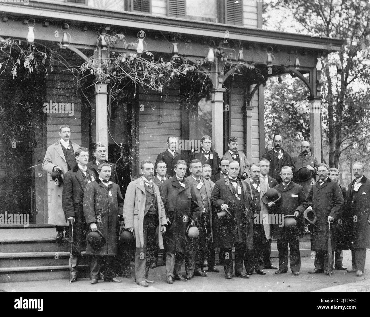 Bild einer Delegation, die den republikanischen Präsidentschaftskandidaten William McKinley in Canton, Ohio, im Oktober 1896 besucht. Stockfoto