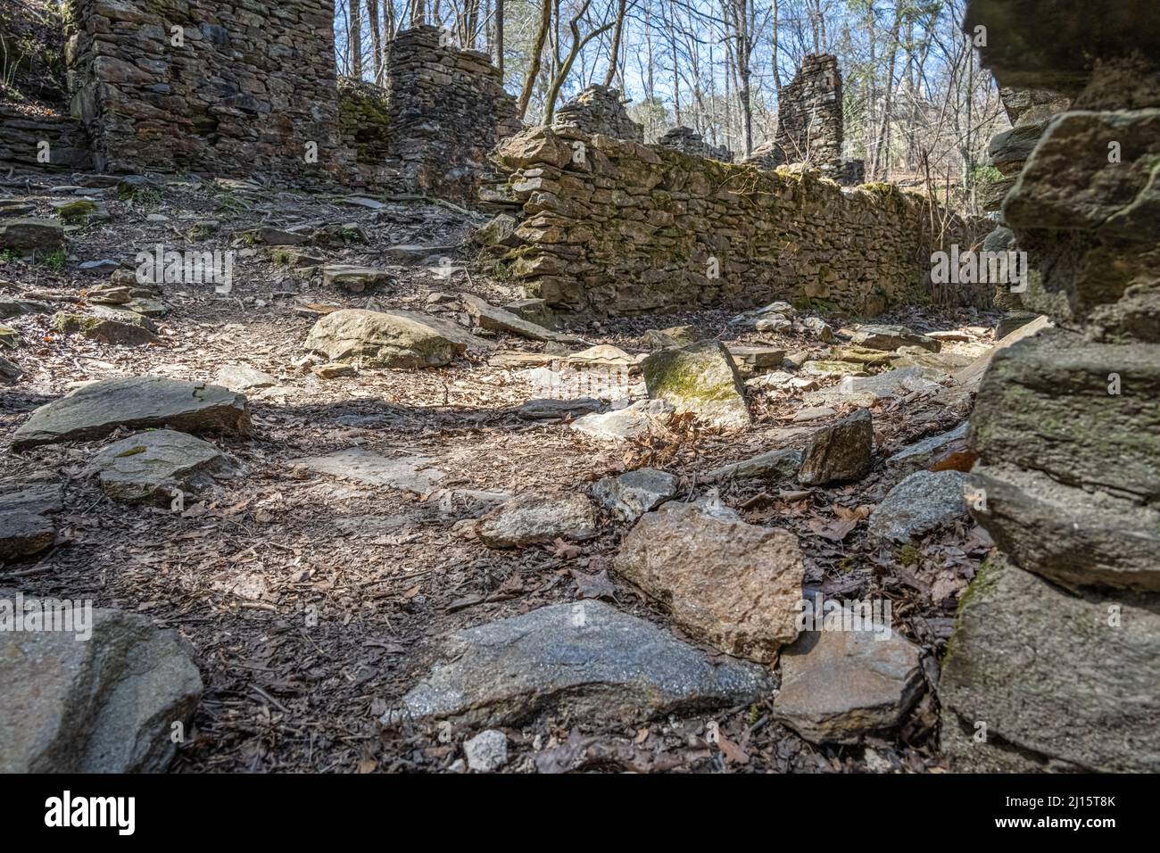 Sope Creek Papiermühle Ruinen in der Cochran Shoals Einheit des Chattahoochee River National Recreation Area in der Nähe von Atlanta in Marietta, Georgia. (USA) Stockfoto