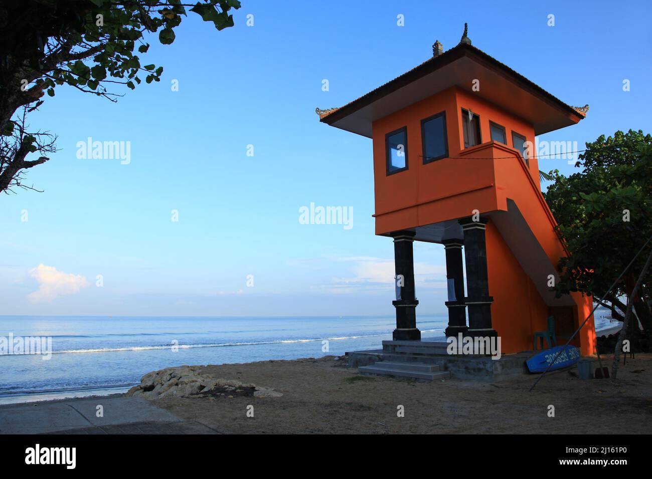 Am frühen Morgen am Kuta Beach in Bali, Indonesien. Stockfoto