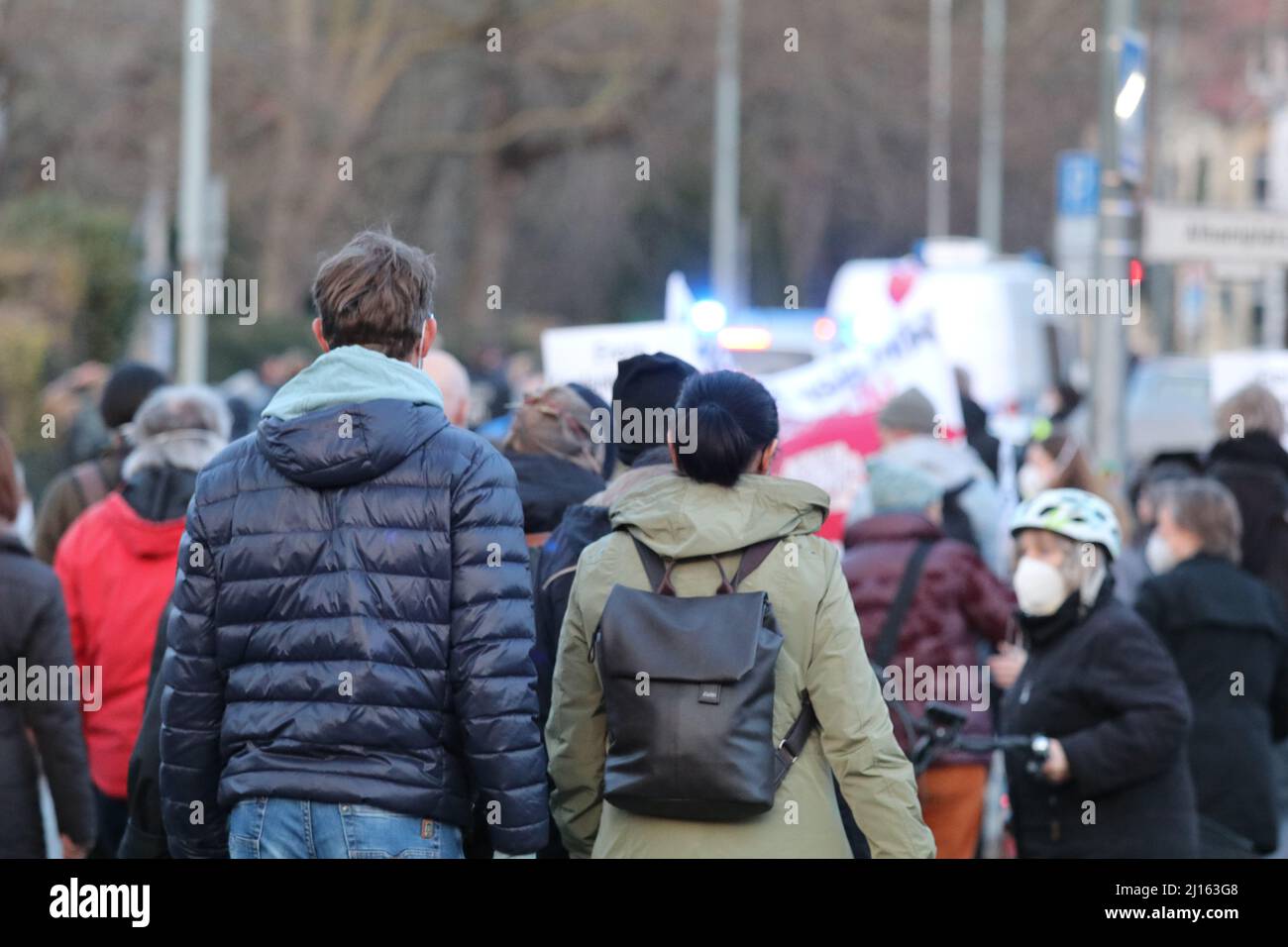 21. März 2022, GÃ¶ttingen, Niedersachsen, Deutschland: Teilnehmer an der Demonstration gegen die Corona-Herrschaft in GÃ¶ttingen, Deutschland. (Bild: © Tubal Sapkota/Pacific Press via ZUMA Press Wire) Stockfoto