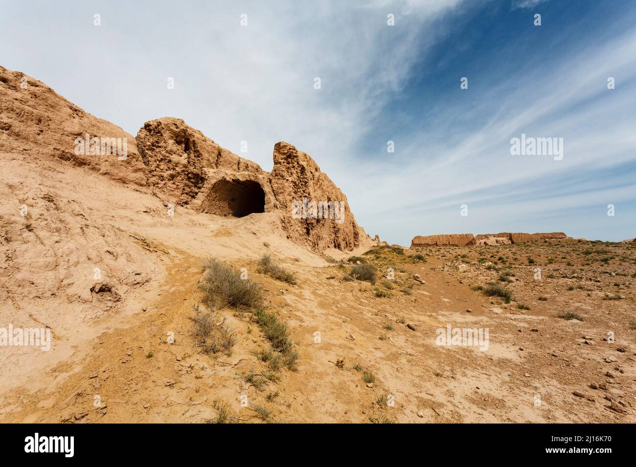 Blick auf das Wüstenschloss Ayaz Kala in der Kyzylkum-Wüste im Norden Usbekistans, Zentralasien Stockfoto